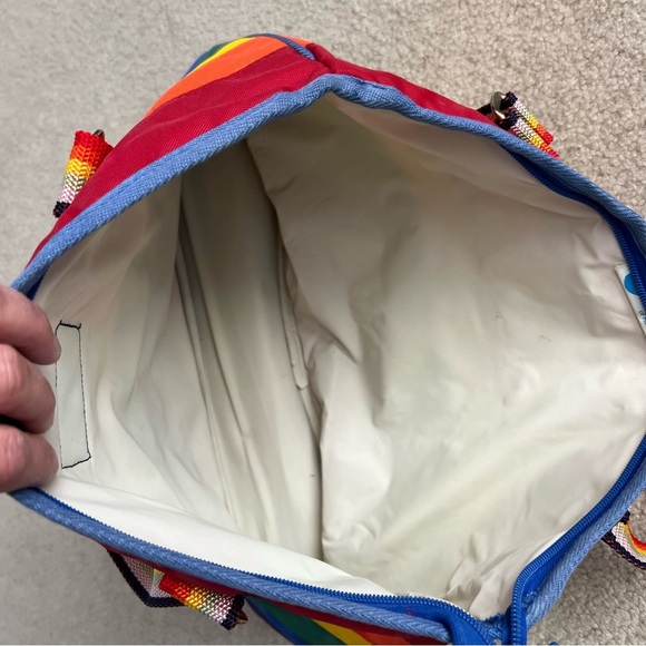 Vintage 1980s South Seas Specialties of Hawaii Rainbow Stripe Bag - Picture 4 of 9